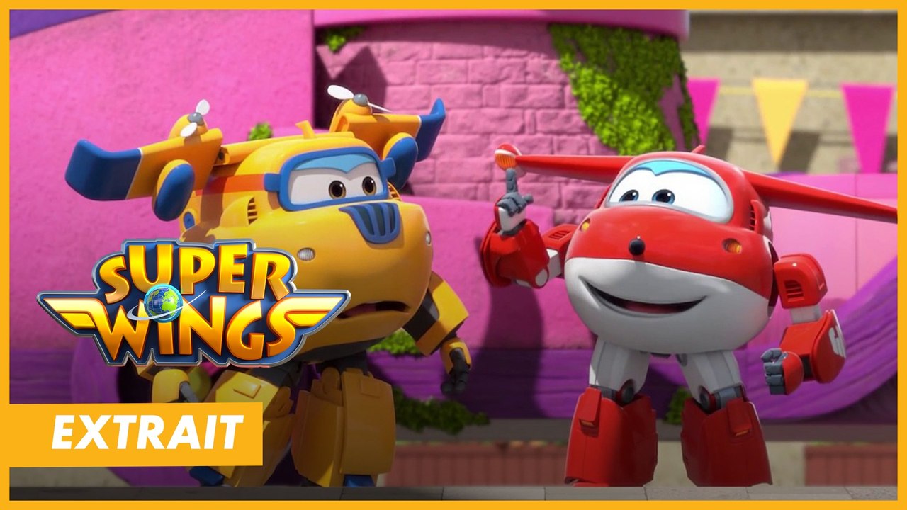 SUPERWINGS - Extrait "Le défilé des contes de fée" - CANAL+kids