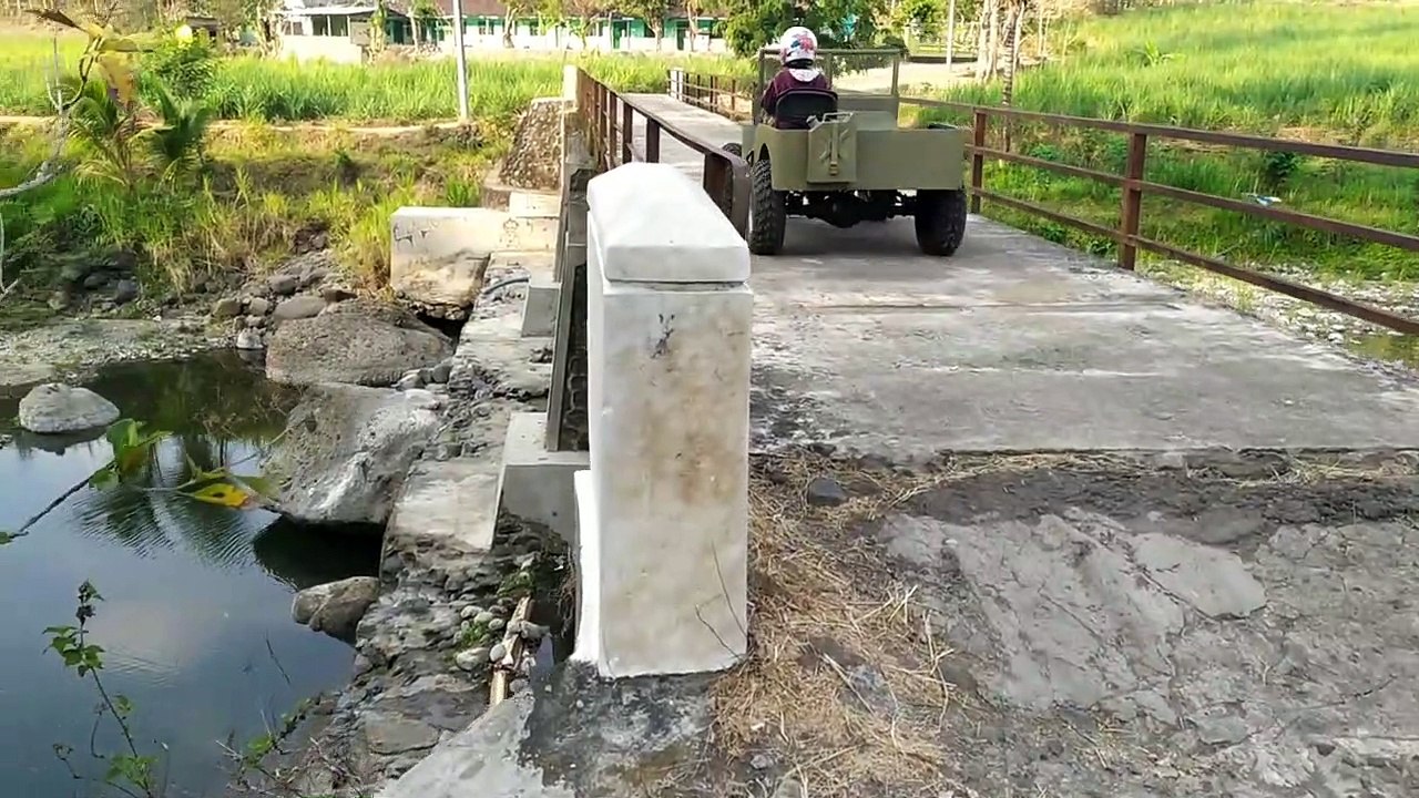 Tets Drive On Road Mini Jeep