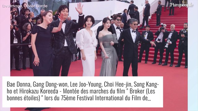 Festival de Cannes - Bella Hadid : Sa robe trouée laisse apparaître un curieux bijou