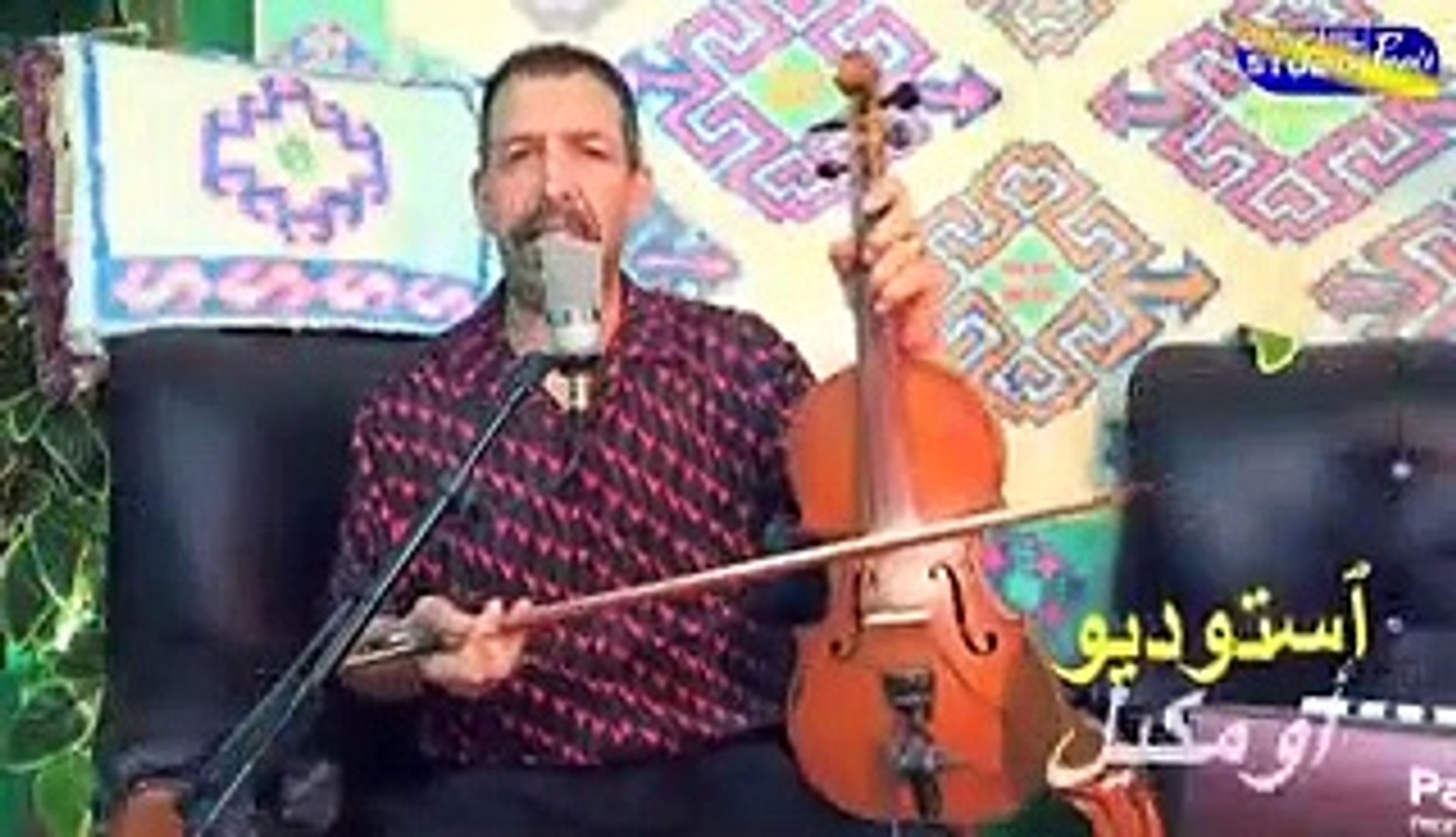 مصطفى اومكيل في اغانيه الامازيغية الشعبيةالمتميزة mustapha oumkil - فيديو  Dailymotion