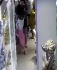 Niño rompe teletubbie gigante y sus padres son obligados a pagar $us 4.000 a la tienda