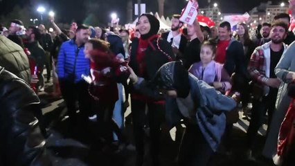 Sivas'ta taraftarlar kupa sevincini tarihi meydanda yaşadı (2)