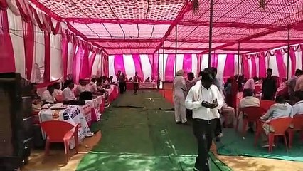 गांव में शिविर लगा 16 भूखंडों के पट्टे और 35 जॉबकार्ड किए वितरित