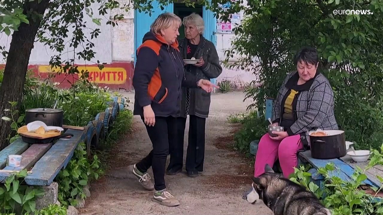 Krieg in der Ukraine: Bomben auf Charkiw, keine Ferien wegen 'Umerziehung' in Mariupol