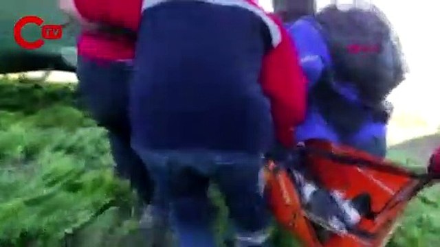 Mantar toplarken düşen kadın askeri helikopterle hastaneye ulaştırıldı