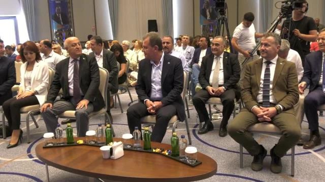 Vahap Seçer: "Mersin, Şu Anda Türkiye'nin En Stratejik Bölgesi"