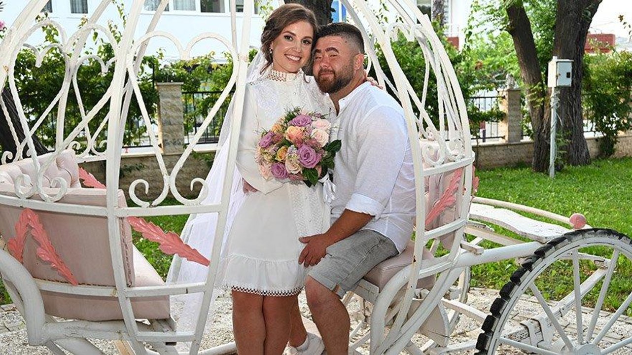 Rus ve Ukraynalı çift Antalya’da evlendi