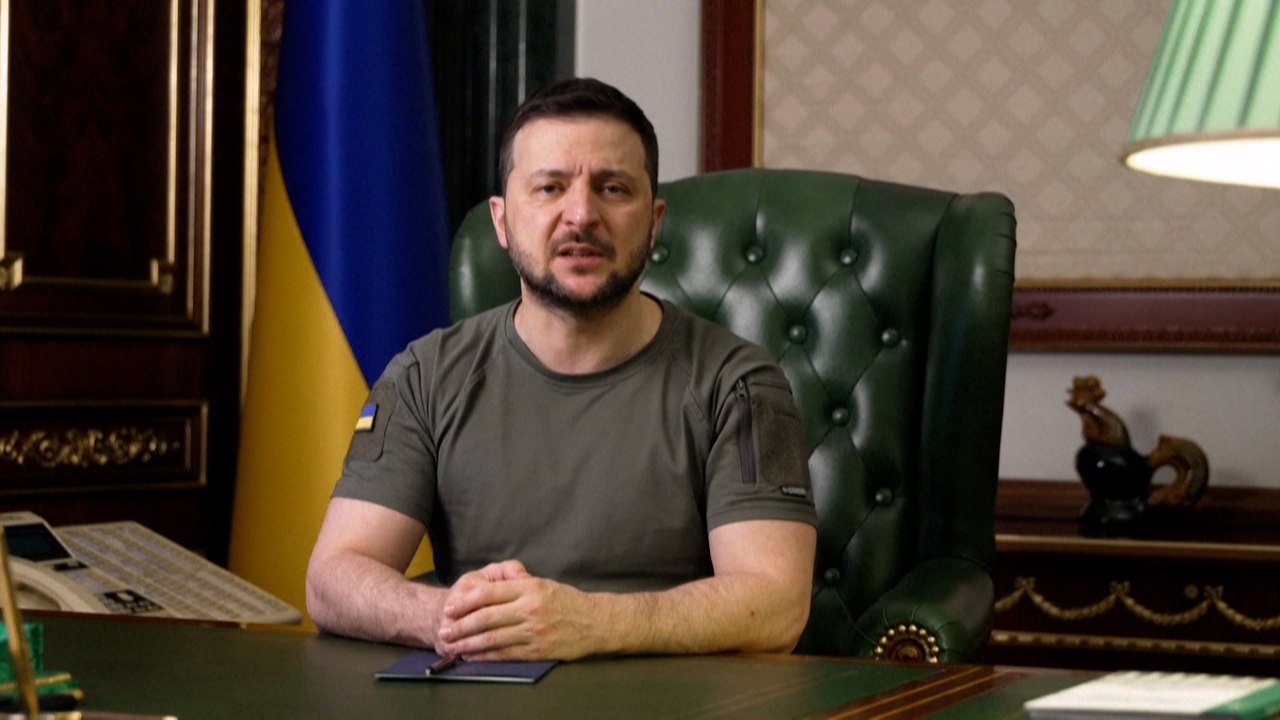 Zelensky accuse la Russie de «génocide» dans le Donbass