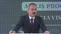 Milli Eğitim Bakanı Özer, Beyoğlu Mustafa Kandıralı Güzel Sanatlar Lisesi açılışında konuştu (2)
