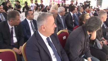 Bakan Özer, Beyoğlu'nda Güzel Sanatlar Lisesi'nin açılışına katıldı