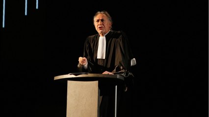 VOICI : Affaire Richard Berry : son spectacle Plaidoiries perturbé par des militantes féministes