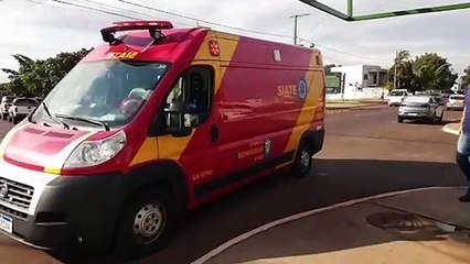 Onix e Honda PCX se envolvem em acidente na Avenida Tito Muffato