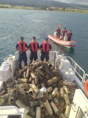 ÇANAKKALE'DE DENİZDEN 1614 AHTAPOT TUZAĞI ÇIKARILDI