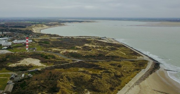 Pas-de-Calais : un promeneur a découvert 21 kilos de cocaïne sur la plage de Berck