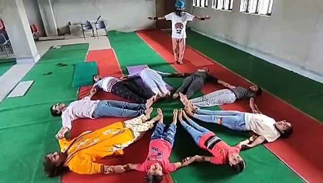PIE summer camp: पाई समर केम्प में योगा के साथ सेल्फ डिफेन्स के गुर सीख रहे बच्चे, देखें Video...