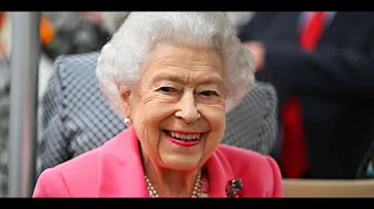 Queen Elizabeth Heads to Balmoral for 'Short Break' Ahead of Platinum Jubilee and Royal Family Reuni