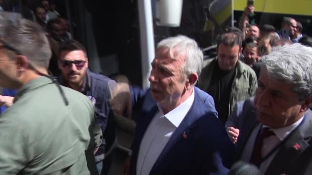 Mansur Yavaş, Van'da Esnaf ve Vatandaşla Bir Araya Geldi: Senden Adalet Bekliyoruz