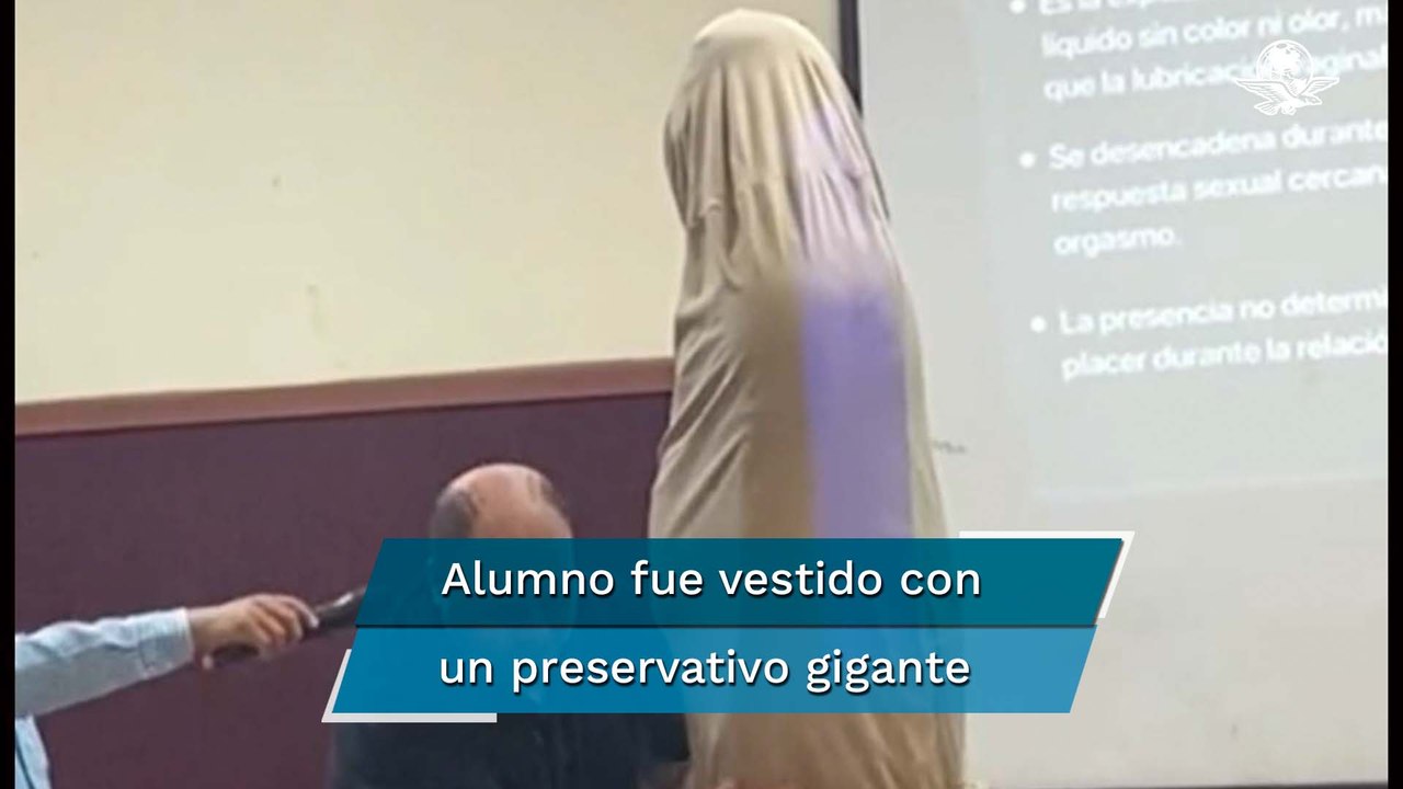 Clase de sexualidad en México: Usan a joven para explicar cómo poner un condón