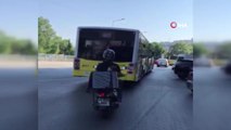Motosiklet üzerinde çocuğun tehlikeli yolculuğu kamerada