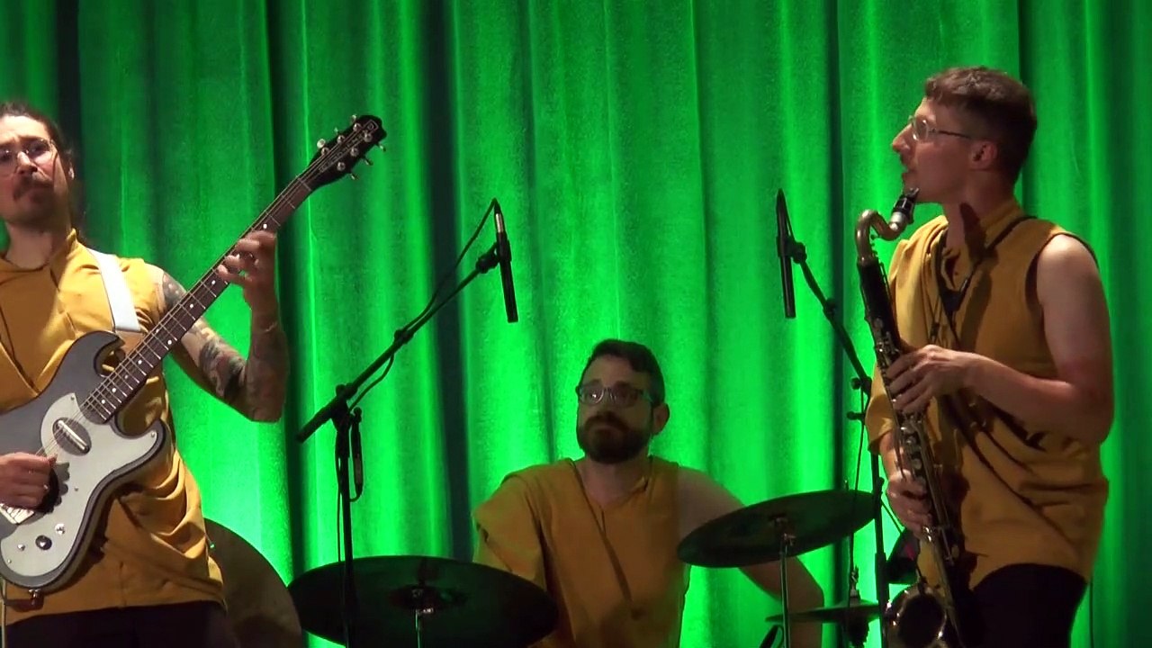 Kultur Abo. Strasshof - Adele Neuhauser ' Was uns die Götter heute sagen '