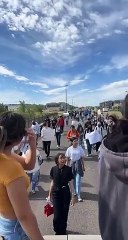 Protestan estudiantes de STRIVE Prep ante riesgo de tiroteos