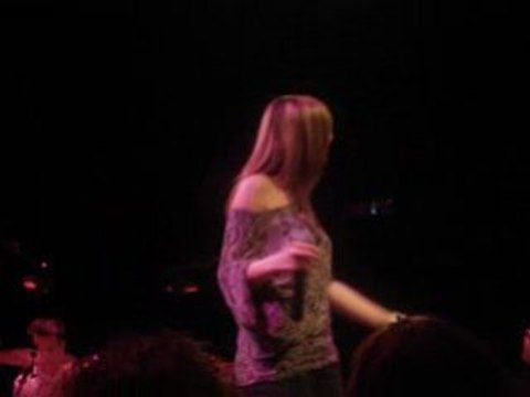 Laure Milan - La meilleure (Live @Bobigny)