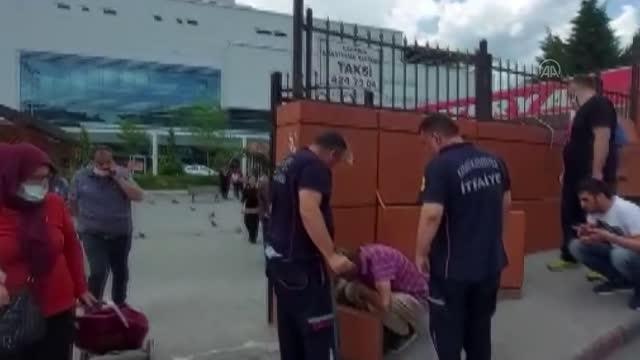 Hastane duvarında mahsur kalan kediyi itfaiye ekipleri kurtardı