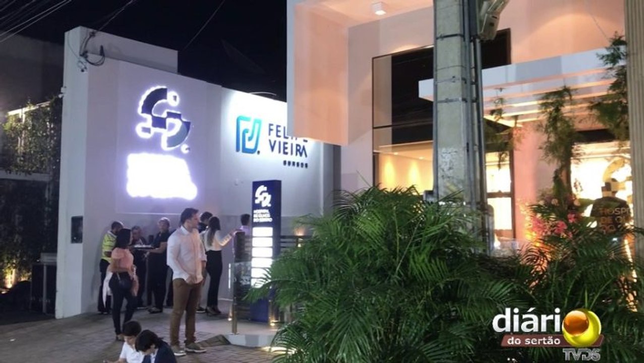 Luçara Cristina e Felipe Vieira inauguram Hospi...