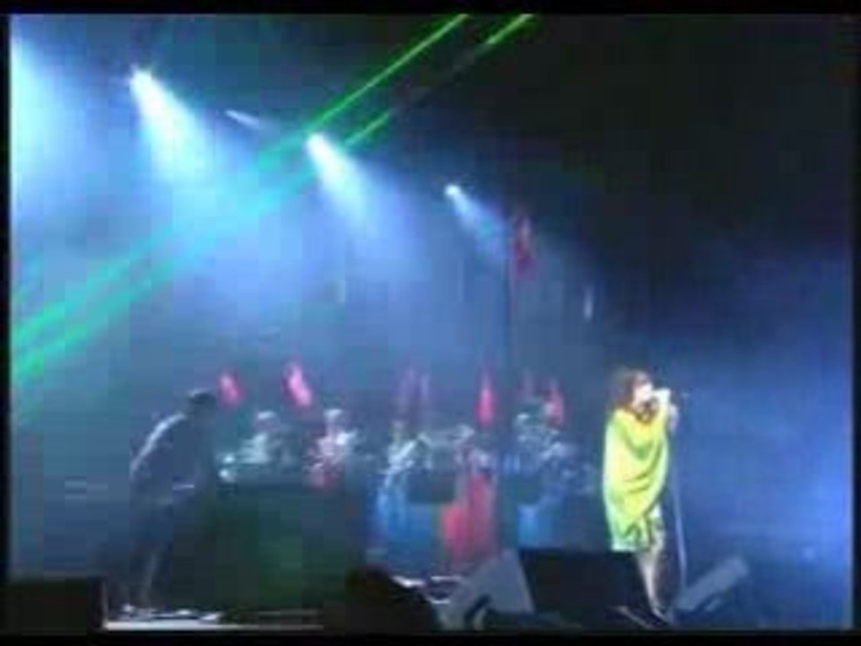Bjork-Pluto Glastonbury_2007