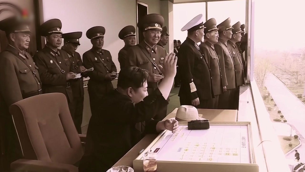 김정은, 4월 열병식 준비 과정 진두지휘...기록영화 공개 / YTN