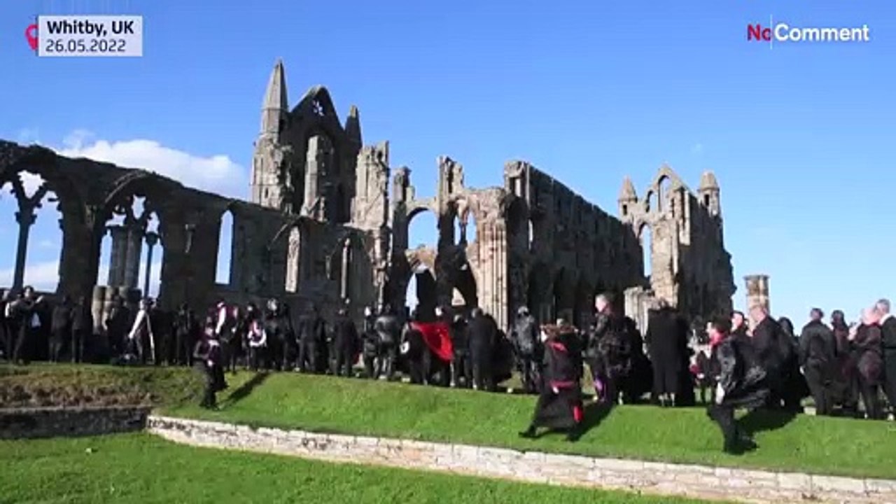 شاهد: تجمع قياسي لـ"مصاصي الدماء" بمناسبة مرور 125 سنة على نشر "دراكولا"