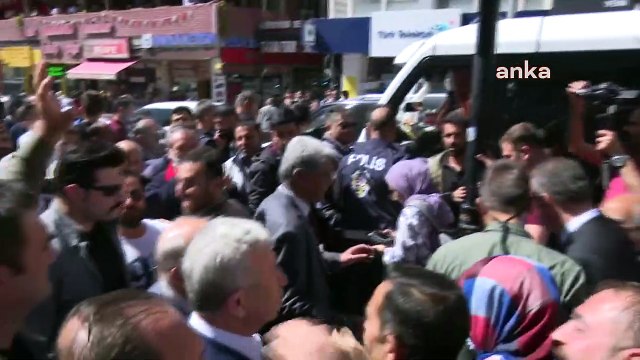 Van gezisinde Selahattin Demirtaş'ı istiyoruz diyen vatandaşa Mansur Yavaş'tan dikkat çeken cevap!