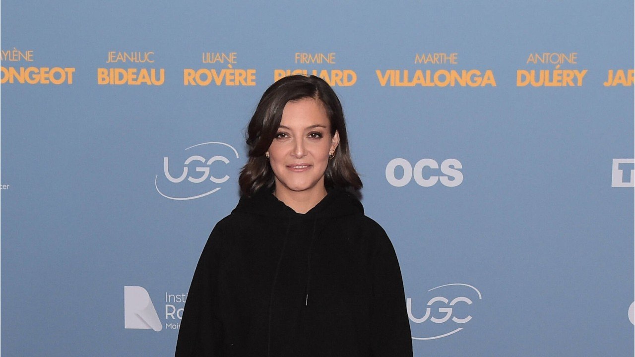 GALA VIDEO - Camille Lellouche enceinte : “Vous mentez trop”, ses confidences hilarantes sur sa grossesse