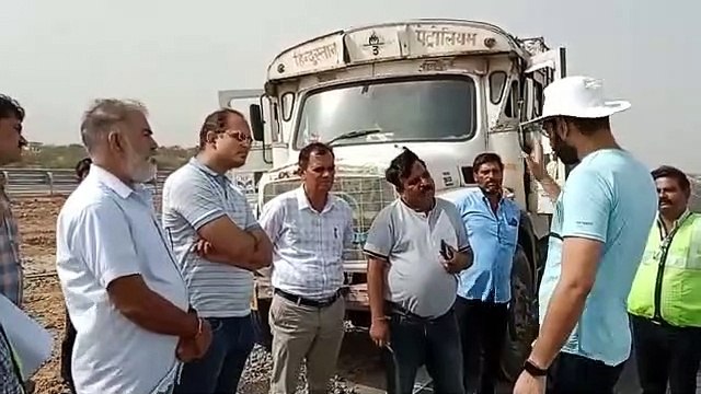 दिल्ली-मुंबई एक्सप्रेस-वे का वर्षा जल पुनर्भरण प्रबंधन देखकर दिए सुधार के निर्देश