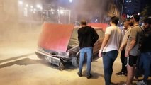 Otomobilinin yandığını fark etmedi, vatandaşların uyarısıyla faciadan kurtuldu