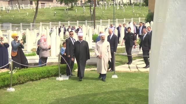 SARAYBOSNA - Diyanet İşleri Başkanı Erbaş, Kovaçi Şehitliği'ni ziyaret etti