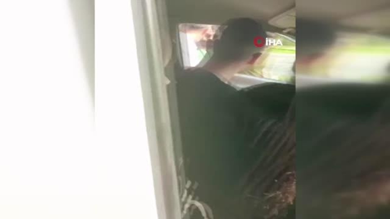 Düzensiz göçmenlerin balık istifi kaçış planını polisler bozdu