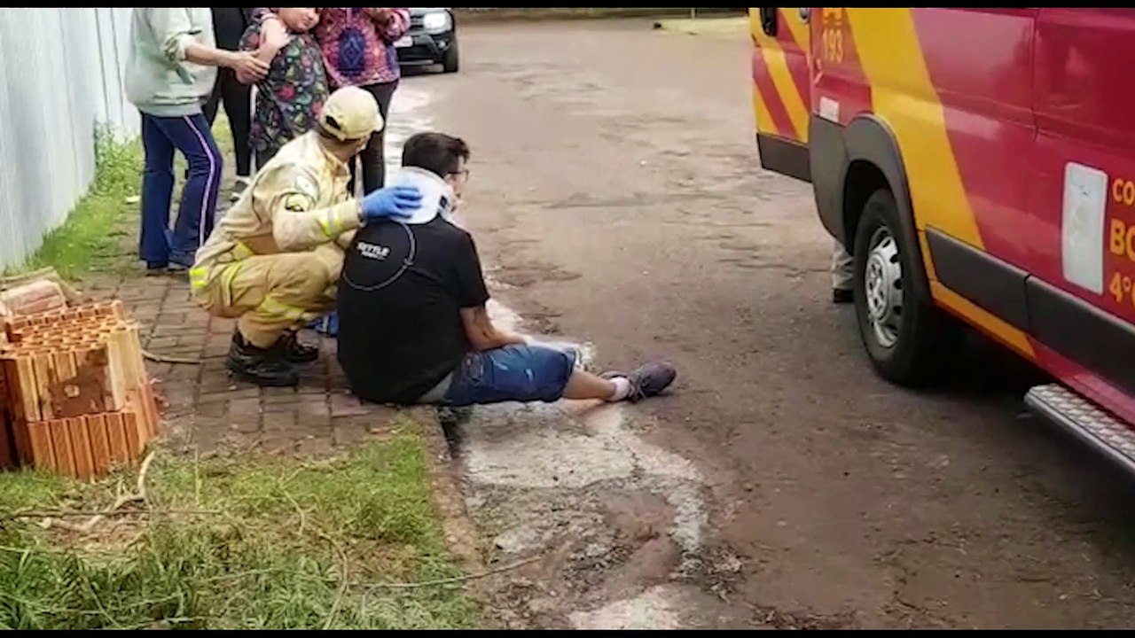 Homem fica ferido ao cair de bicicleta no Bairro Country