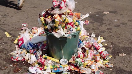 घर में रखे Dustbin से आती है बदबू? ये तरीके आ सकते हैं काम