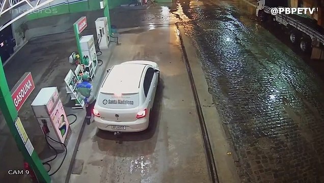 HOMEM FURTA LUBRIFICANTE EM POSTO DE COMBUSTÍVEIS EM ITAMBÉ
