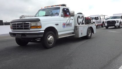 How NASCAR pit crews prepare for summer heat and rain