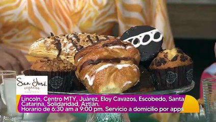 Mamá se sube al escenario al ver que su hijo no tenía con quién bailar