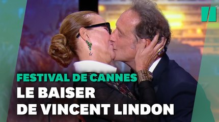 Download Video: À Cannes, Vincent Lindon embrasse Carole Bouquet en clôture du festival