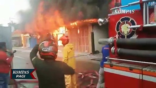 Diduga Akibat Korsleting Listrik, Pabrik Kayu di Purbalingga Terbakar!