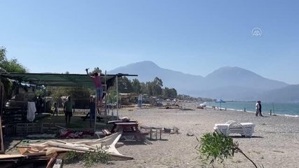 Fethiye'de imara aykırı yapılar yıkılıyor