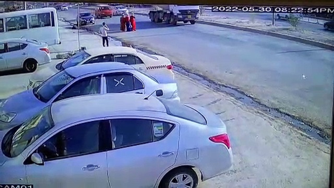 Careless Pedestrian Miraculously Survives Car Accident