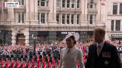 Arrivals for service to mark queen's platinum jubilee