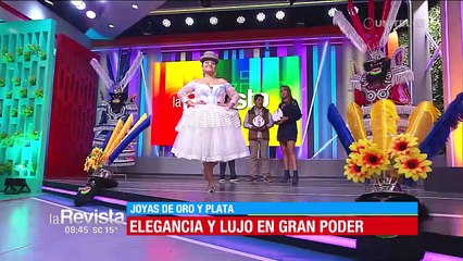 ¡De rodillas! Sandra Alcázar fue sorprendida con un tremendo regalo