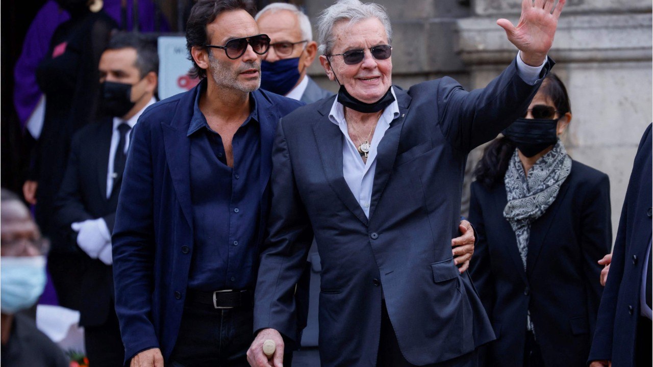 VOICI : "Je pense à elle tous les jours" : le bouleversant hommage d'Alain Delon à Romy Schneider