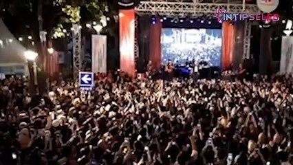 Berhenti Nyanyi di Atas Panggung, Rizky Febian Tuai Pujian